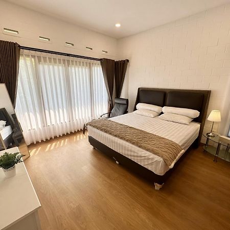Villa Putih Le Cordon Bandung Buitenkant foto