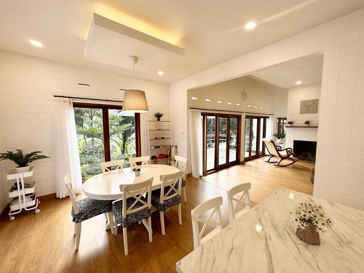 Villa Putih Le Cordon Bandung Buitenkant foto
